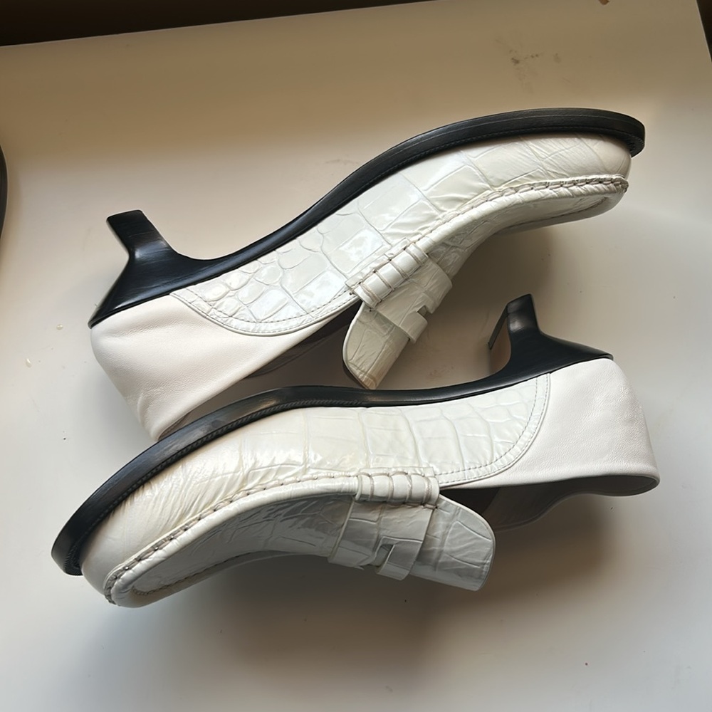Loewe White Embossed Loafers with Black Accent - Picture 7 of 8